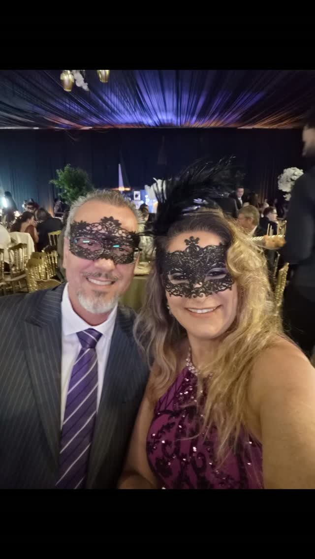 E na última sexta-feira prestigiando nosso cliente @apcdrmc em mais uma linda festa que reconhece o empresariado do setor de Odontologia.Festa linda e muito bem organizada ☺️.#empreendedorismonaodontologia
#contabilidadeparadentistas